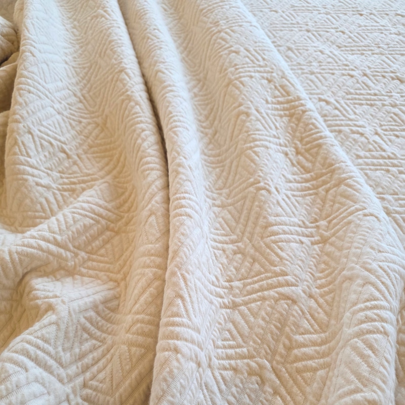 Mazey Organic Cotton Matelasse Blanket - Image 2